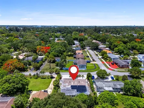 110 NE 152nd Street Miami FL 33162