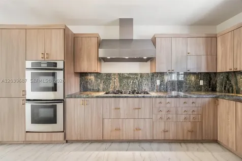 2850 Sheridan Avenue Miami Beach FL 33140
