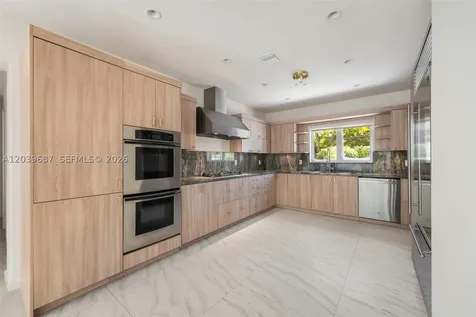 2850 Sheridan Avenue Miami Beach FL 33140