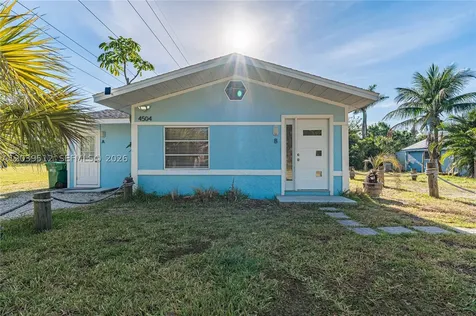 4504 Oakley Street Port Charlotte FL 33980