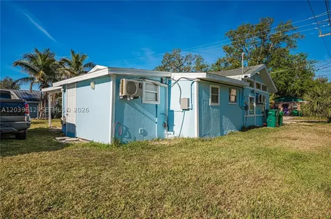 4504 Oakley Street Port Charlotte FL 33980