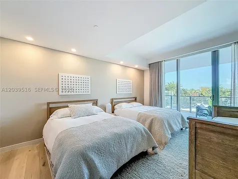 350 Ocean Drive Key Biscayne FL 33149