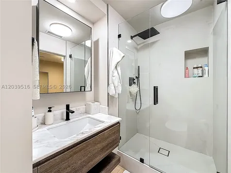 350 Ocean Drive Key Biscayne FL 33149