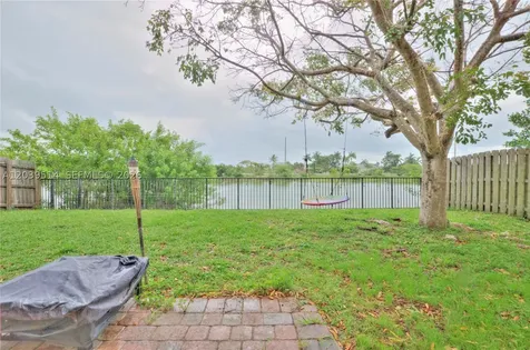 22131 SW 87 Place Cutler Bay FL 33190