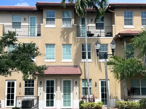 954 SW 147th Avenue Pembroke Pines FL 33027