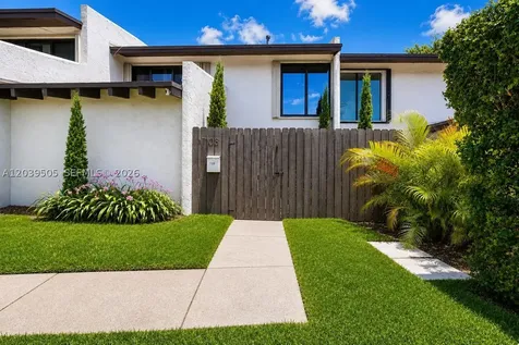 7108 SW 112th Place Miami FL 33173