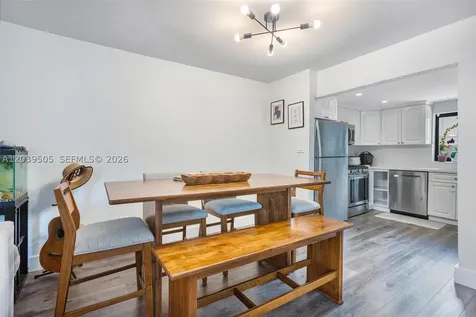 7108 SW 112th Place Miami FL 33173