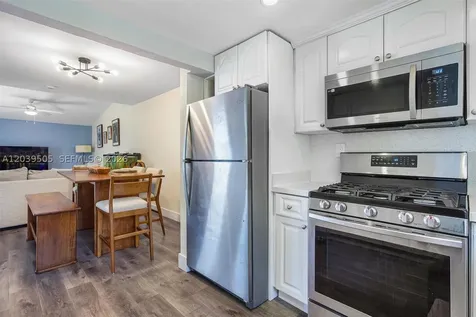 7108 SW 112th Place Miami FL 33173