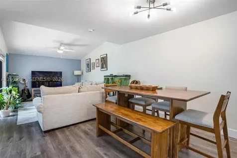 7108 SW 112th Place Miami FL 33173
