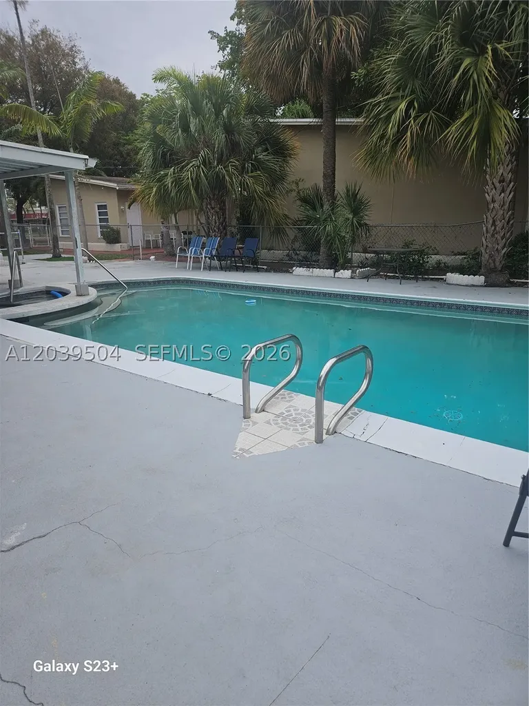 Hollywood FL 33020