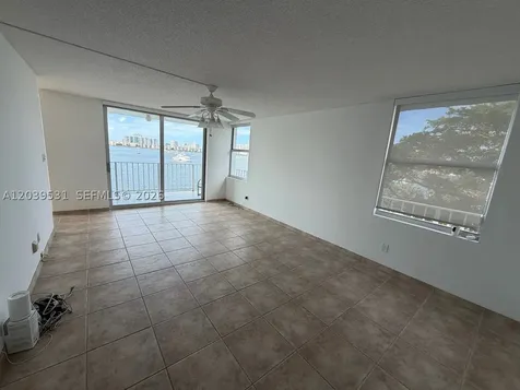 16546 NE 26th Avenue North Miami Beach FL 33160