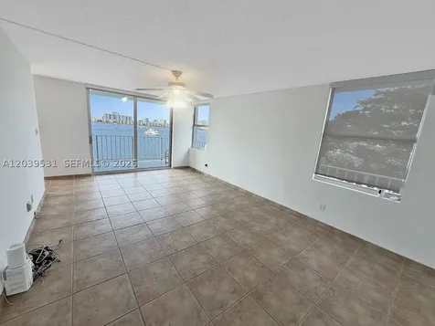 16546 NE 26th Avenue North Miami Beach FL 33160
