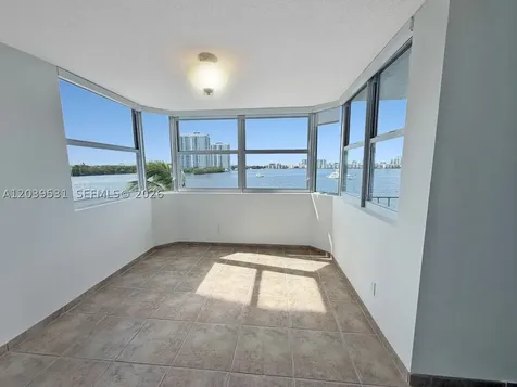 16546 NE 26th Avenue North Miami Beach FL 33160