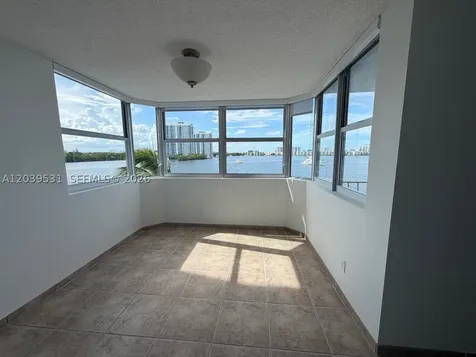 16546 NE 26th Avenue North Miami Beach FL 33160