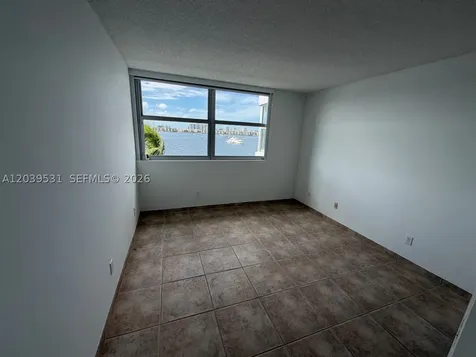 16546 NE 26th Avenue North Miami Beach FL 33160