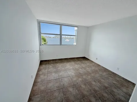 16546 NE 26th Avenue North Miami Beach FL 33160