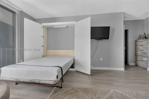 800 West Avenue Miami Beach FL 33139