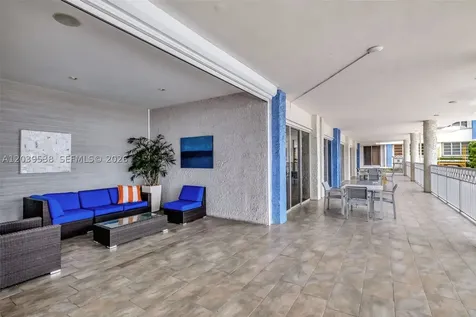 800 West Avenue Miami Beach FL 33139