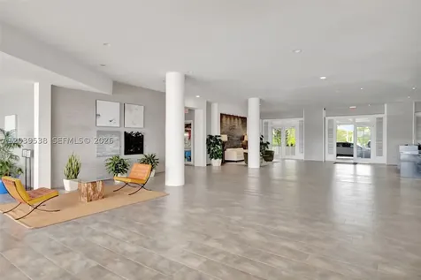 800 West Avenue Miami Beach FL 33139