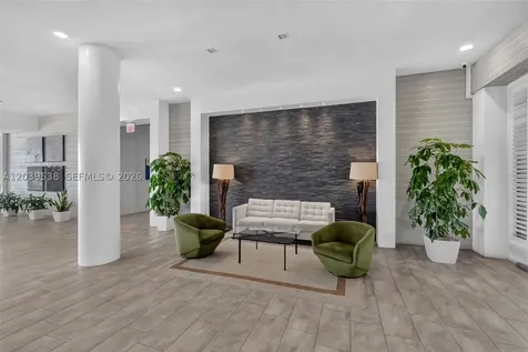 800 West Avenue Miami Beach FL 33139