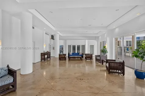 800 West Avenue Miami Beach FL 33139