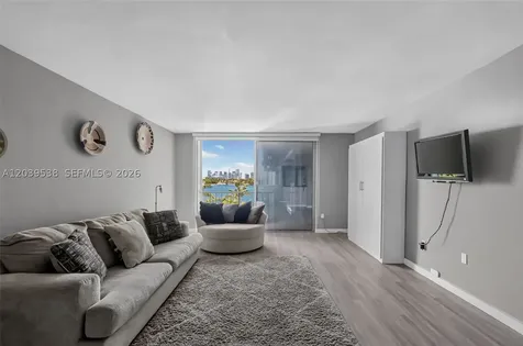 800 West Avenue Miami Beach FL 33139