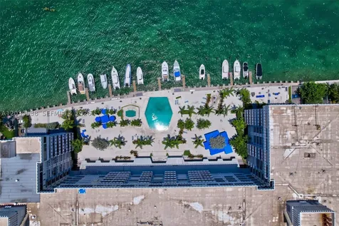 800 West Avenue Miami Beach FL 33139