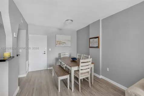 800 West Avenue Miami Beach FL 33139