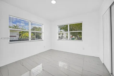 Miami FL 33161