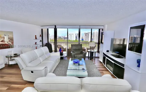 1000 Island Boulevard Aventura FL 33160