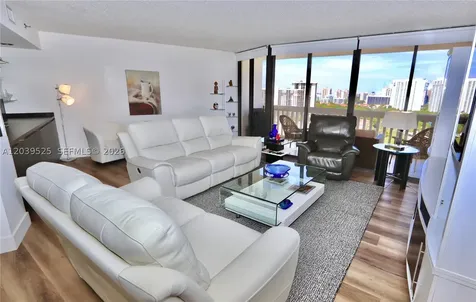 1000 Island Boulevard Aventura FL 33160