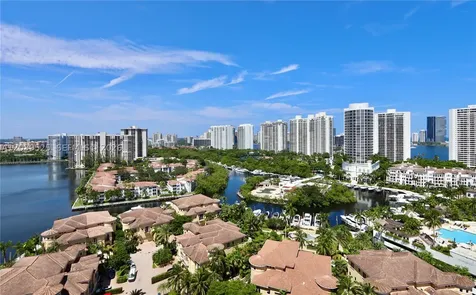 1000 Island Boulevard Aventura FL 33160
