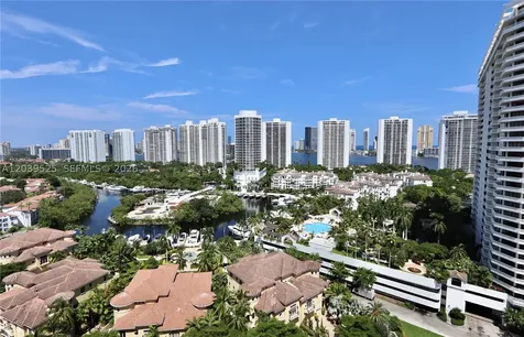 1000 Island Boulevard Aventura FL 33160