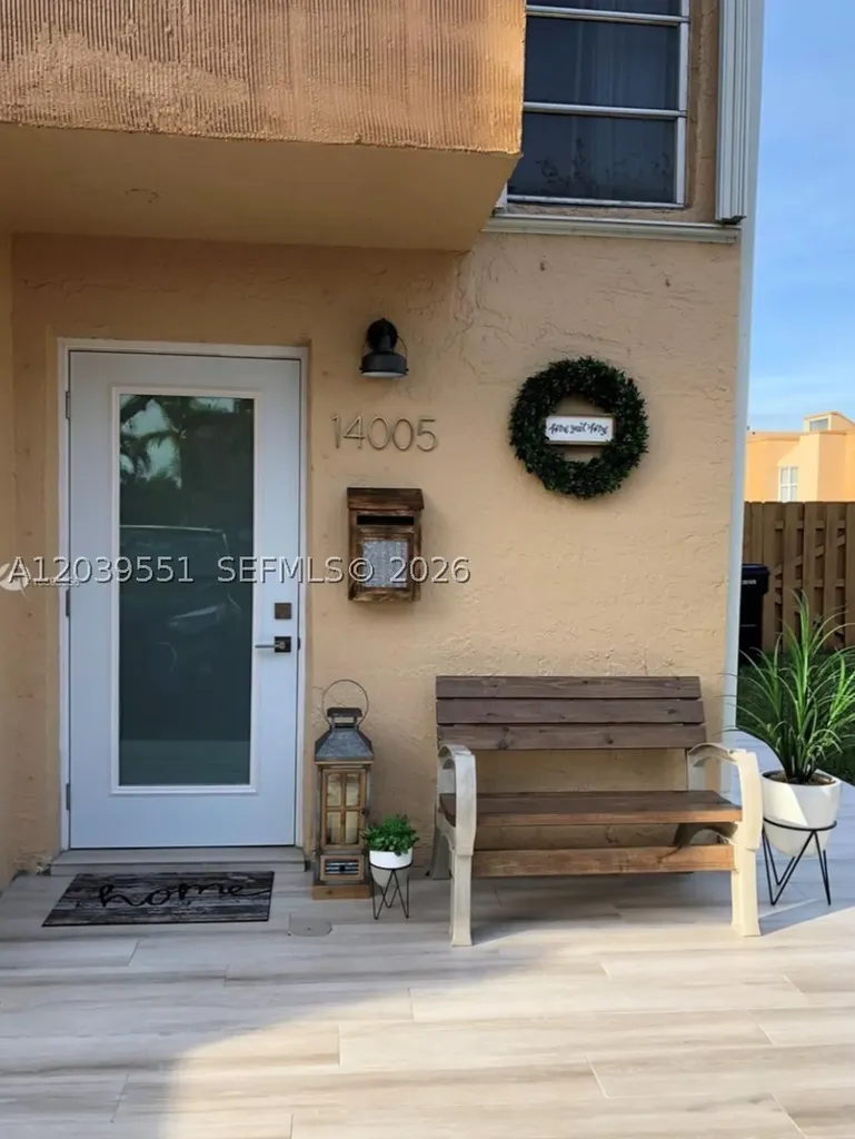14005 SW 67th Terrace Miami FL 33183