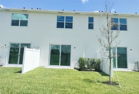 654 SE Lake Falls Street Port St. Lucie FL 34984