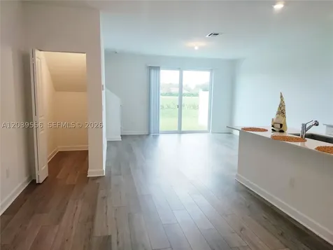 654 SE Lake Falls Street Port St. Lucie FL 34984