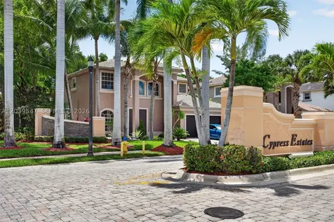 4907 Cypress Way Coconut Creek FL 33073