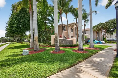 4907 Cypress Way Coconut Creek FL 33073