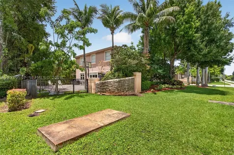 4907 Cypress Way Coconut Creek FL 33073