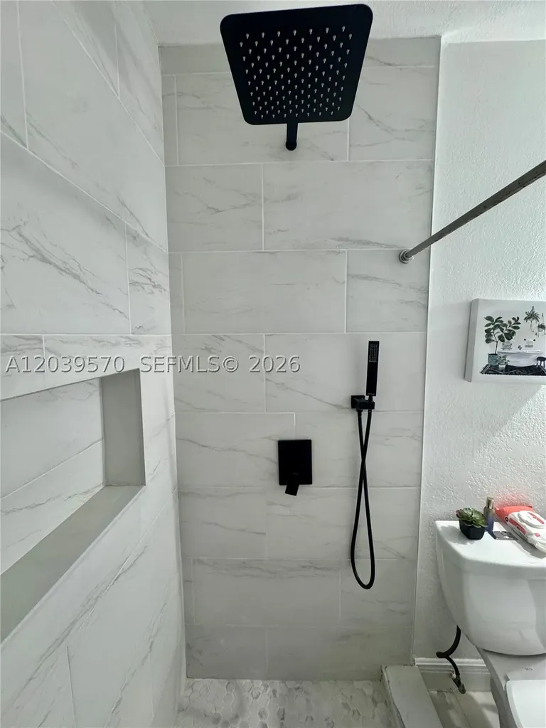3010 N 73rd Avenue Hollywood FL 33024