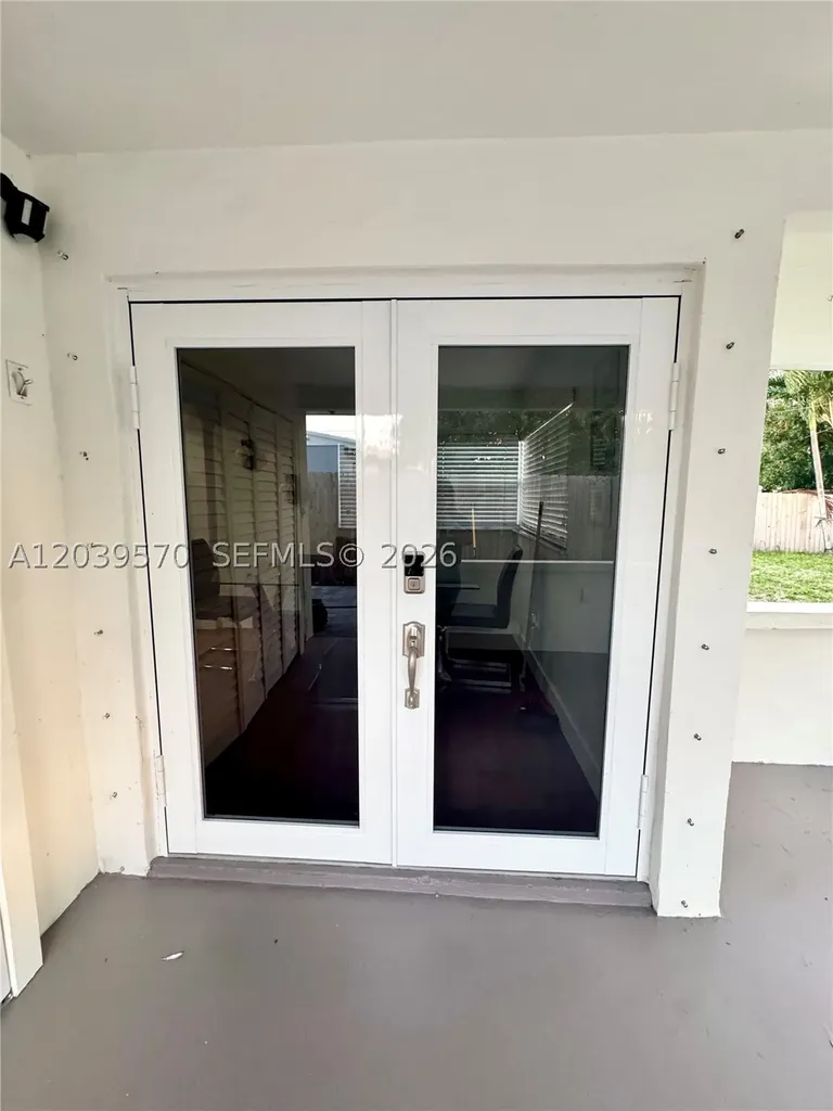 3010 N 73rd Avenue Hollywood FL 33024