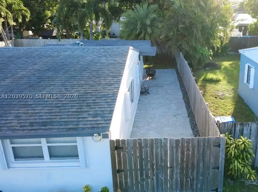 3010 N 73rd Avenue Hollywood FL 33024