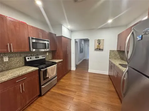3010 N 73rd Avenue Hollywood FL 33024