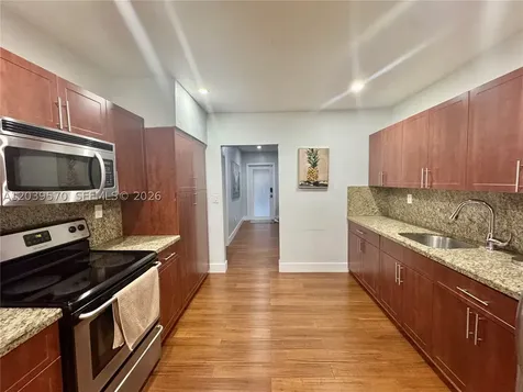 3010 N 73rd Avenue Hollywood FL 33024