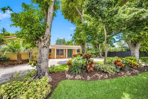 8701 SW 87th Court Miami FL 33173