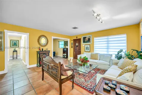 8701 SW 87th Court Miami FL 33173