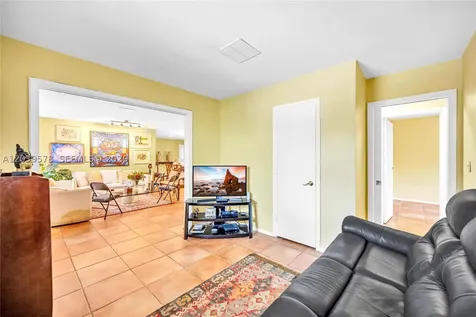 8701 SW 87th Court Miami FL 33173