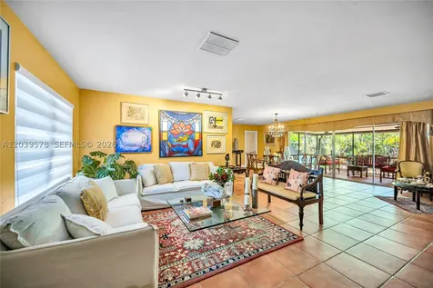 8701 SW 87th Court Miami FL 33173