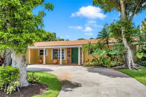 8701 SW 87th Court Miami FL 33173