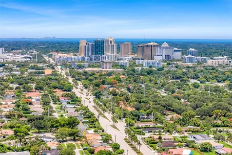 8701 SW 87th Court Miami FL 33173